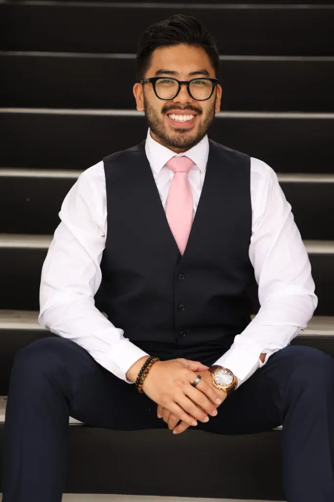 About Michael Henry CRC Partner at M&M Wealth Associates